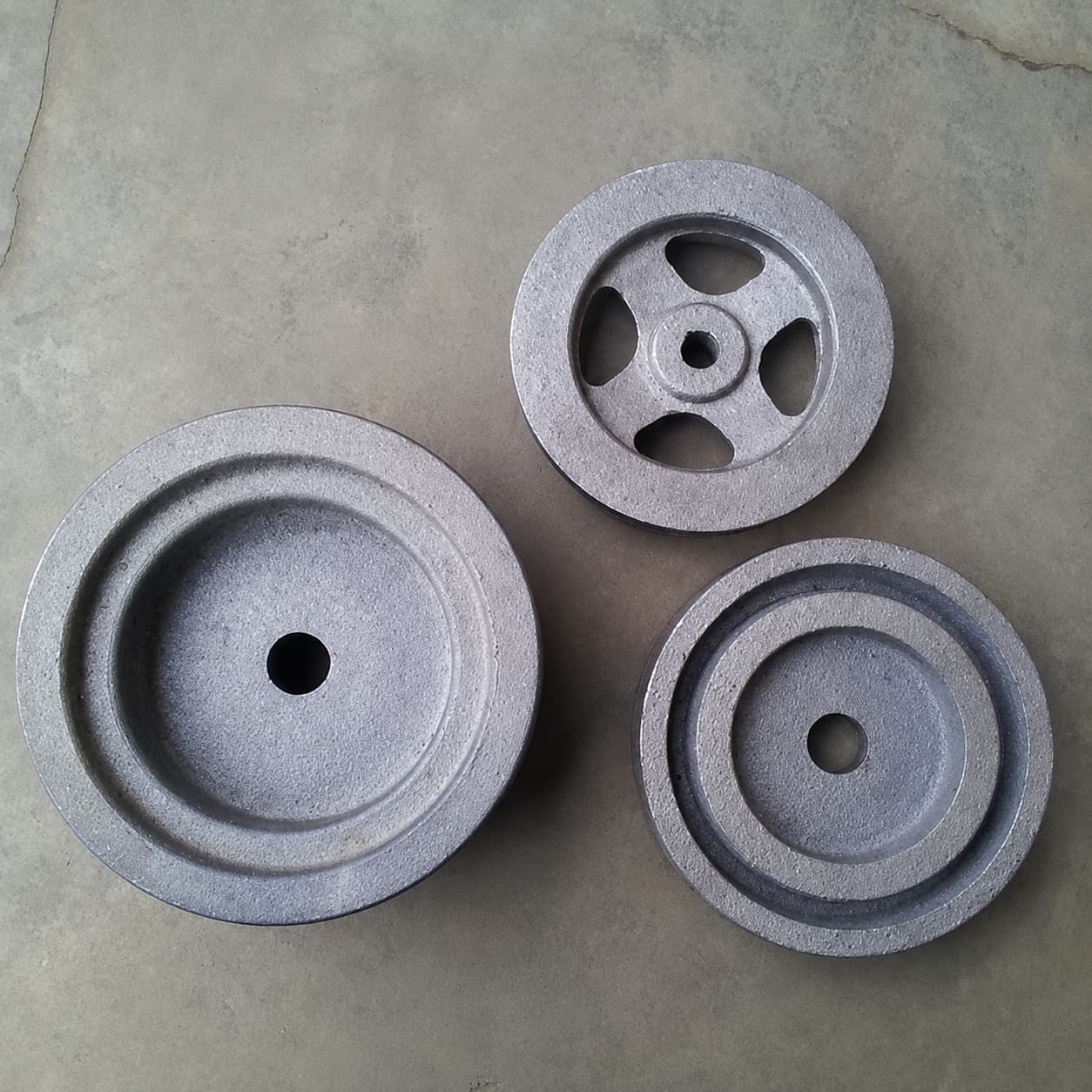 Bánh xe ròng rọc bằng gang OT01